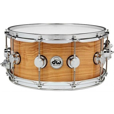 DW Exotic Figured Olive Ash Lacquer Snare 14 x 6.5 in. Chrome Hardware DW Exotic Figured Olive Ash Lacquer Snare 14 x 6.5 in. Chrome Hardware