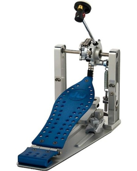 DW Colorboard Machined Chain Drive Single Bass Drum Pedal with Blue Footboard