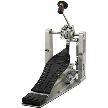 DW Colorboard Machined Chain Drive Single Bass Drum Pedal With Graphite Footboard